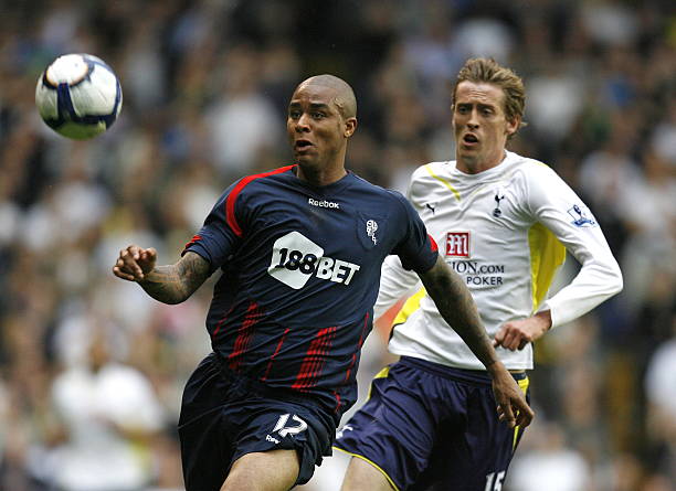 在合同期内 在合同期内